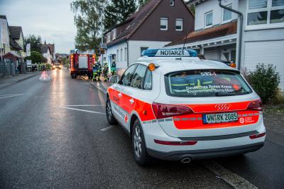 Urbach: Mutter und Kind mit Atembeschwerden - Aetzender Geruch in Wohnung - Feuerwehr im Messeinsatz